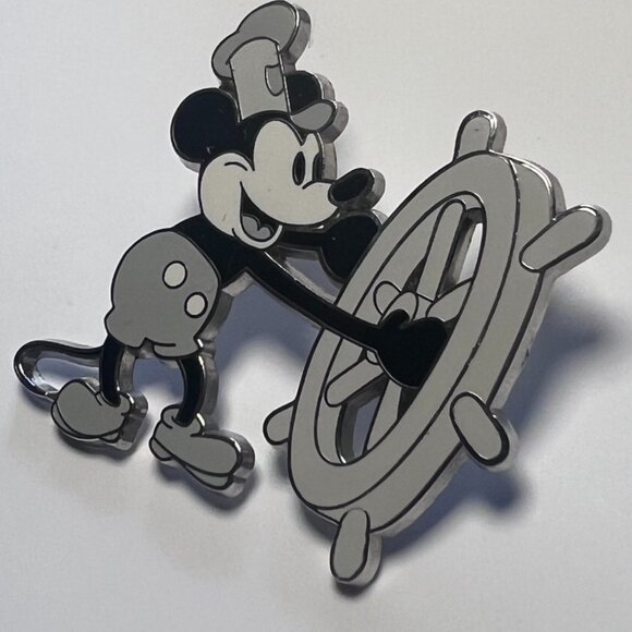 steamboat willie mickey mouse — 1928 classic disney pin - Picture 2 of 3
